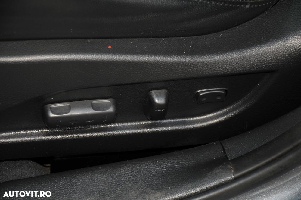 Hyundai i40 Kombi 1.7 CRDi Premium - 17