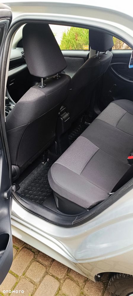 Toyota Yaris - 7