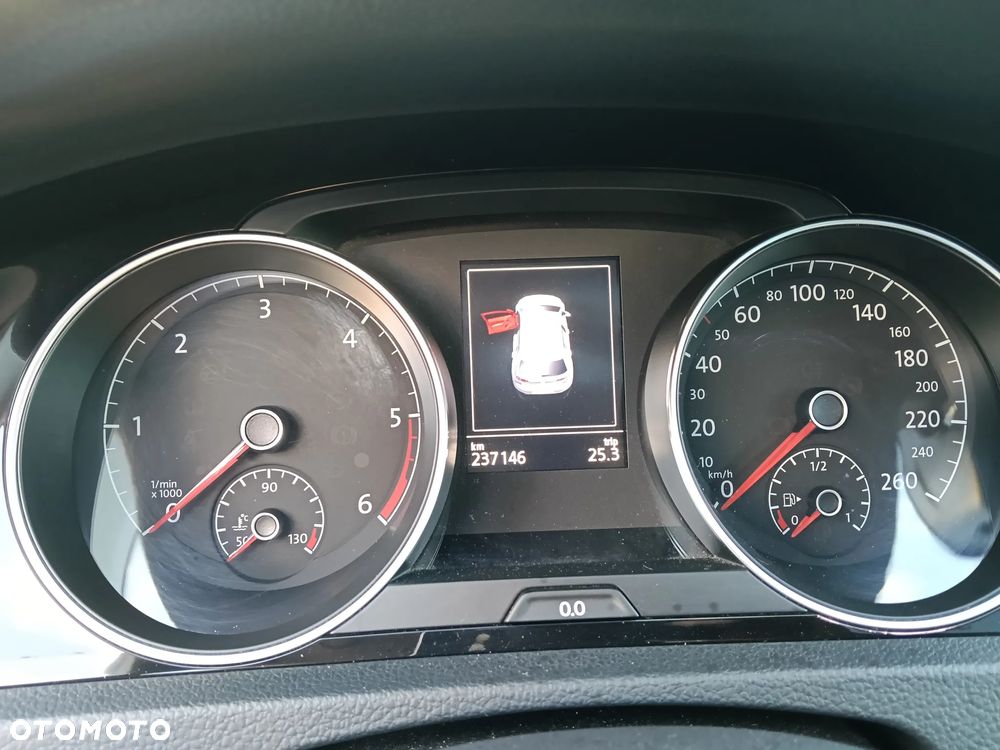 Volkswagen Golf 2.0 TDI SCR DSG Highline - 16