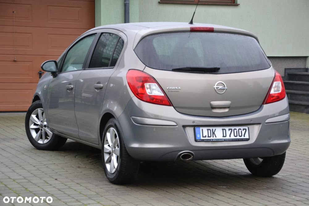 Opel Corsa 1.4 16V Color Elegance - 4