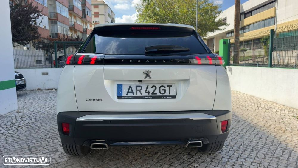 Peugeot 2008 1.2 PureTech Allure Pack EAT8 - 3