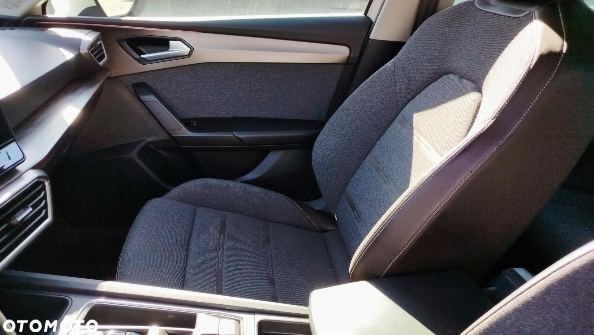 Seat Leon 2.0 TDI Xcellence DSG - 19