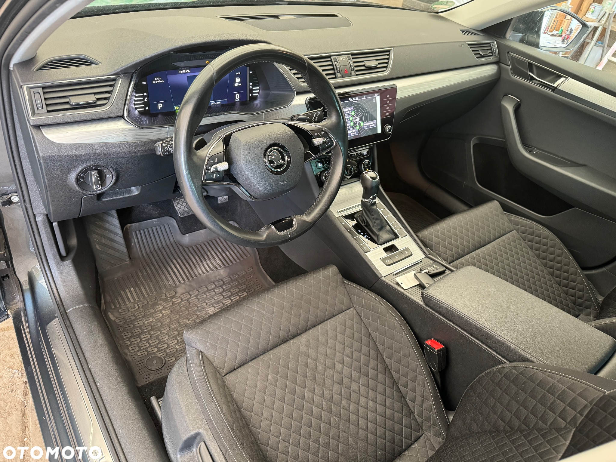 Skoda Superb 2.0 TDI DSG Ambition - 24