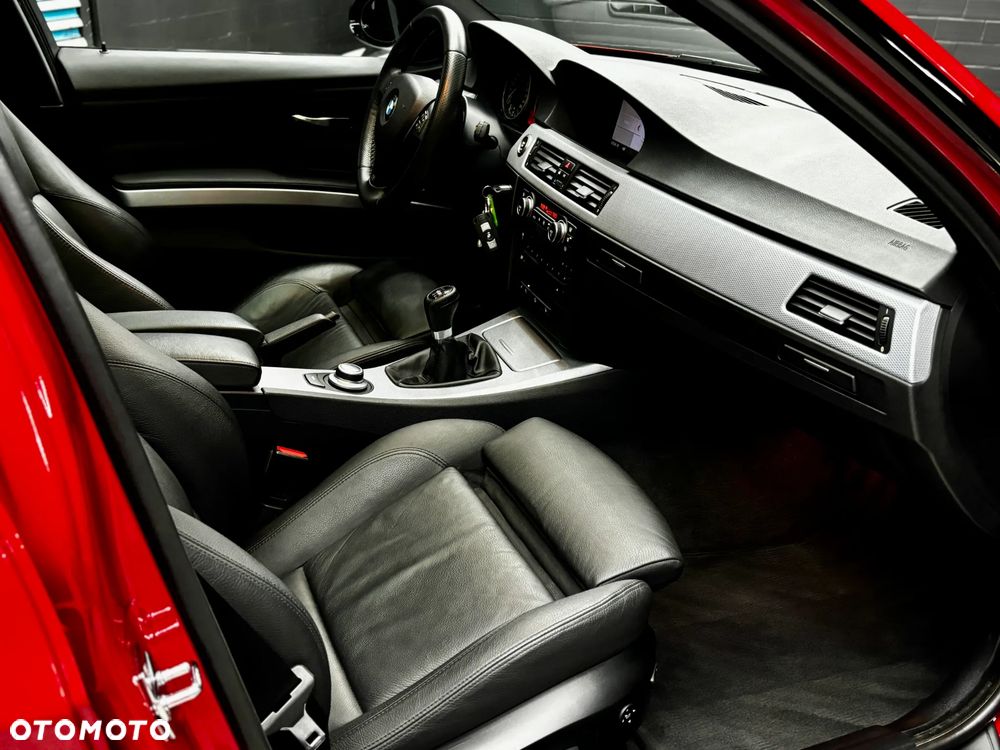 BMW Seria 3 335xi - 4
