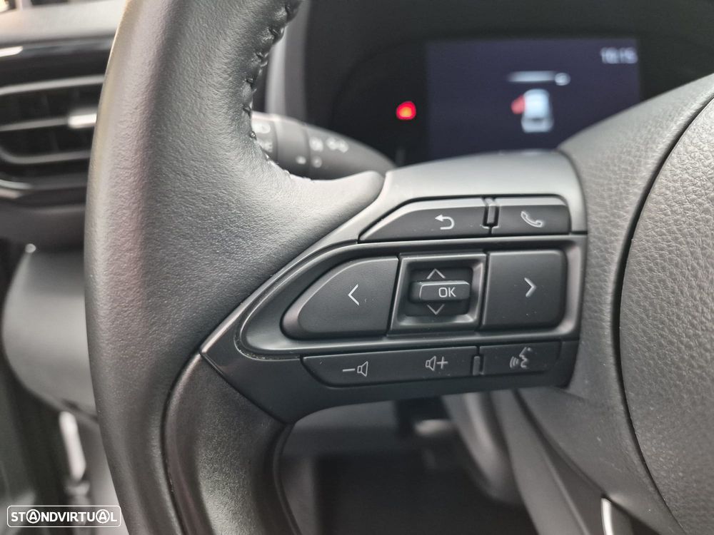 Toyota Yaris Cross 1.5 HDF Comfort Plus - 13