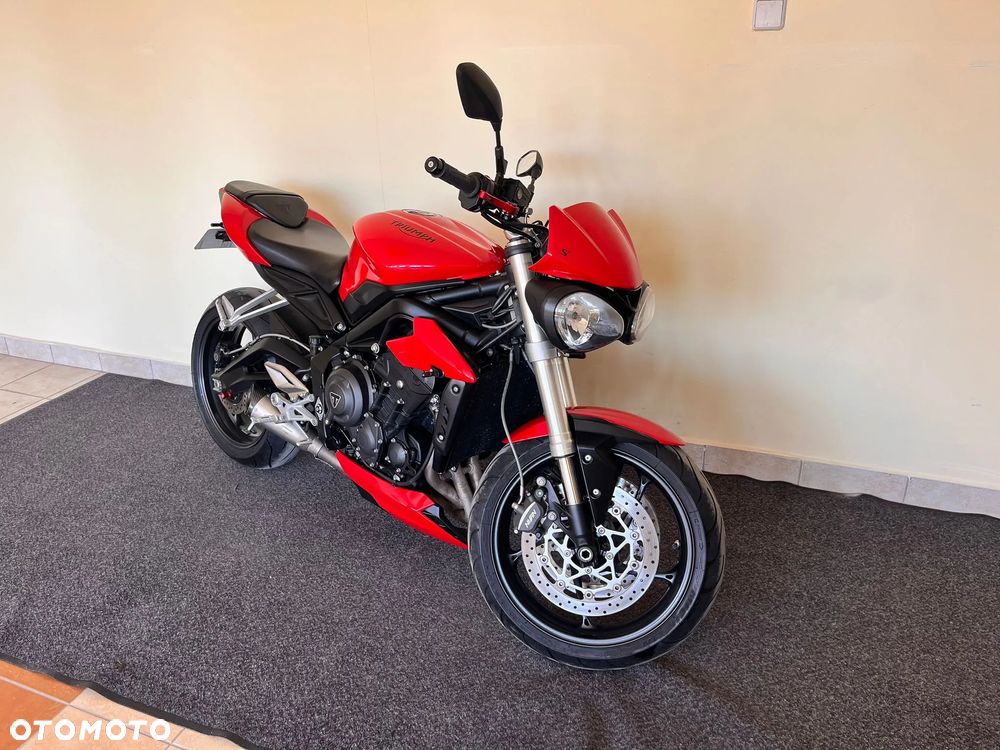 Triumph Street Triple - 16
