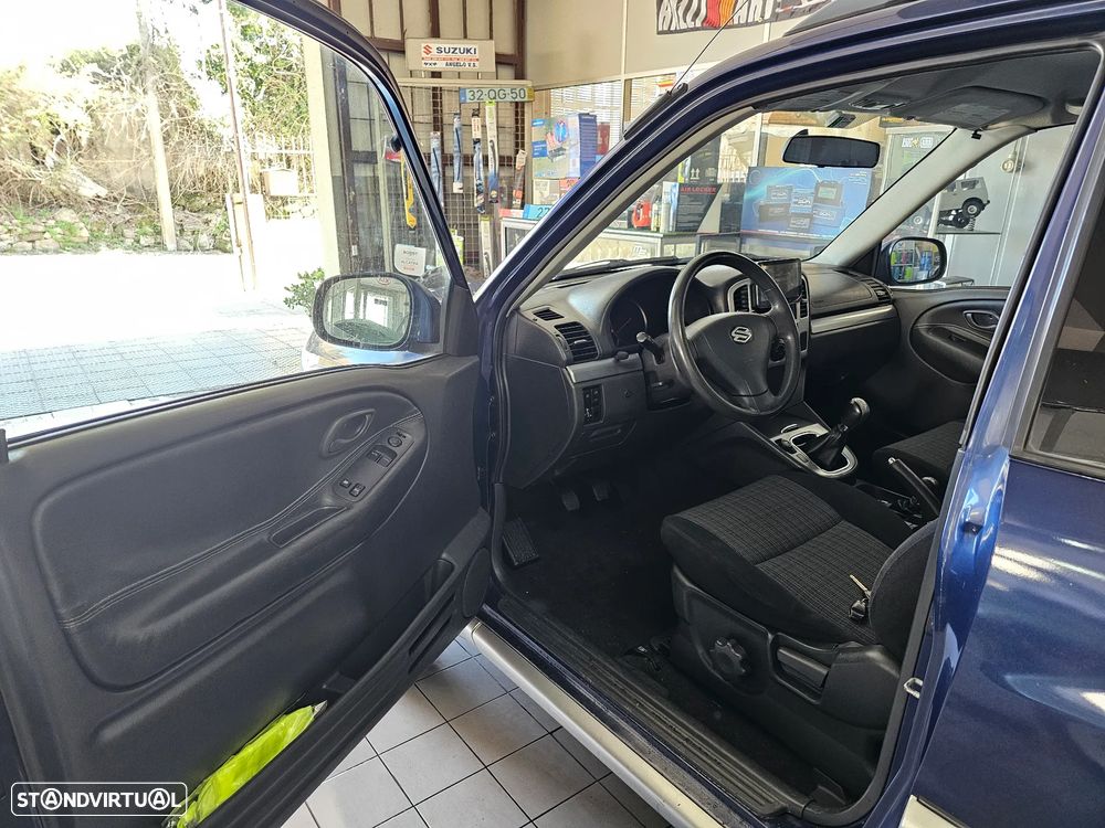 Suzuki Grand Vitara Metal Top 1.6 - 8