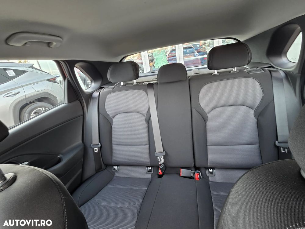 Hyundai i30 1.5 96CP M/T Comfort - 14