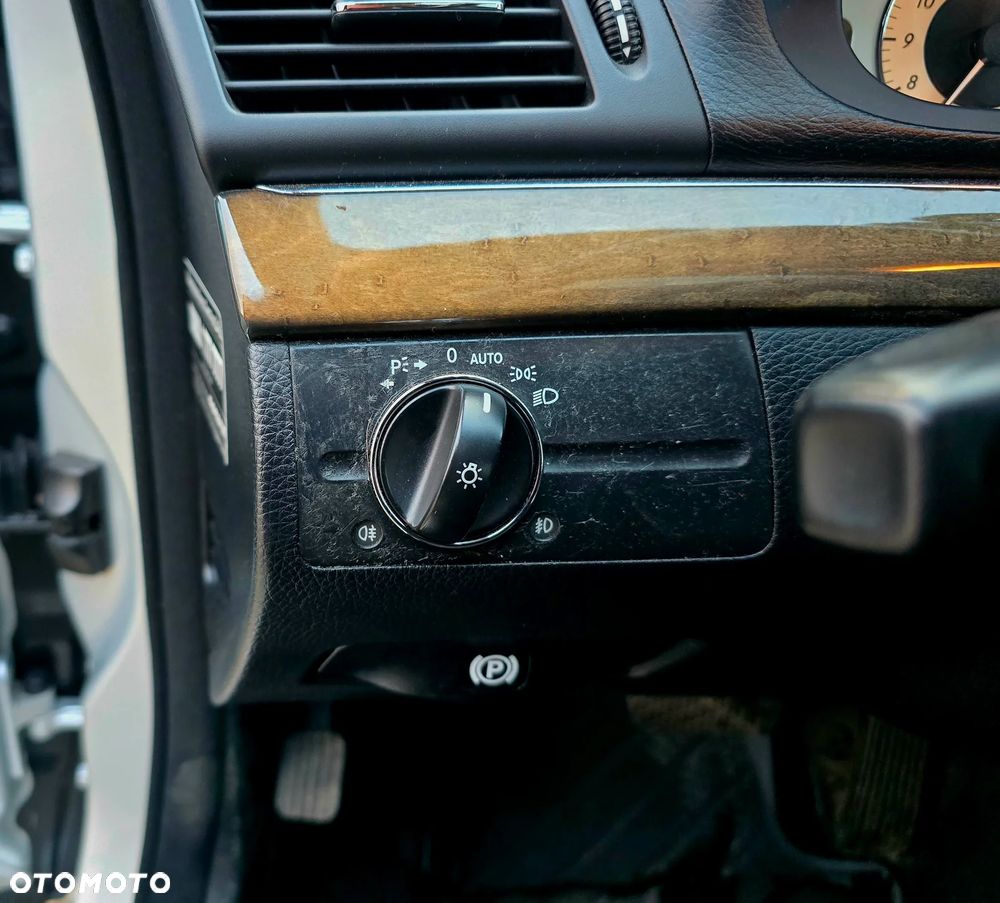 Mercedes-Benz Klasa E 320 CDI 7G-TRONIC Avantgarde BusinessEDITION - 16