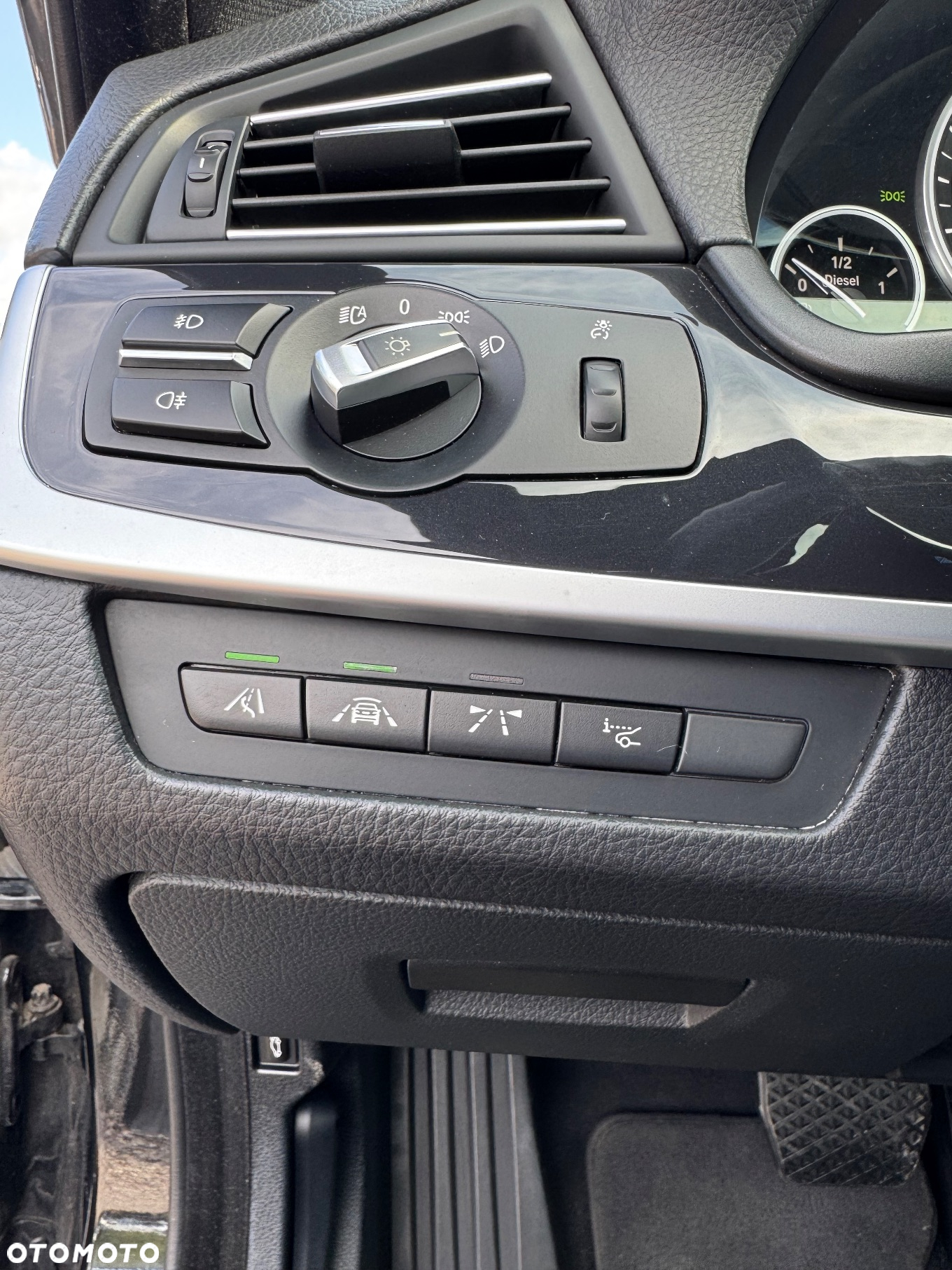 BMW Seria 5 520d xDrive - 37