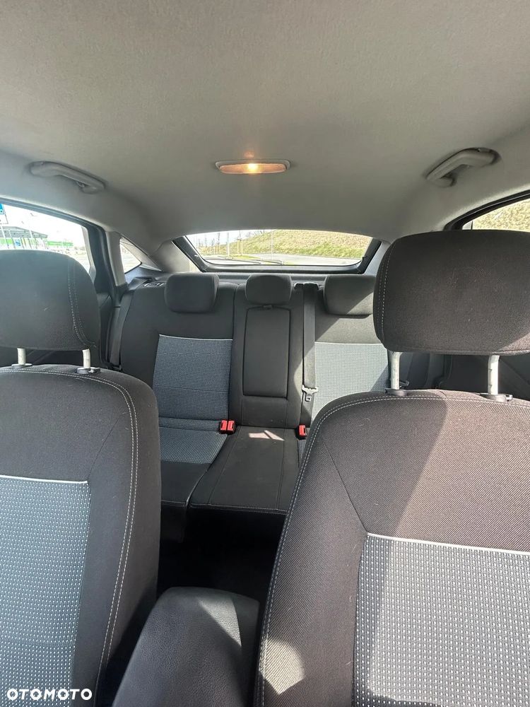 Ford Mondeo 2.0 TDCi ECOnetic Ambiente - 4