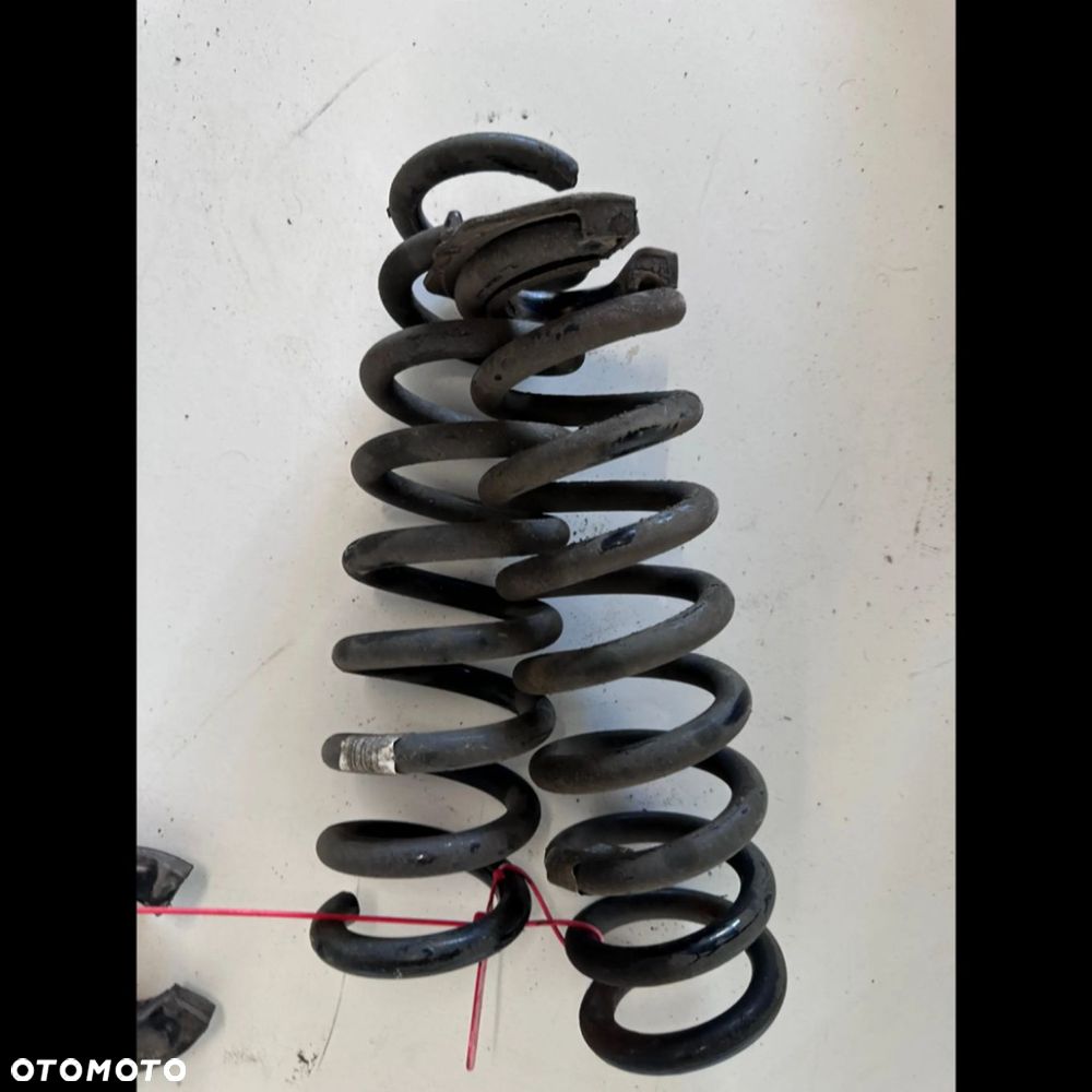 BMW F30 F31 F32 F36 sprężyny tył M-Pakiet