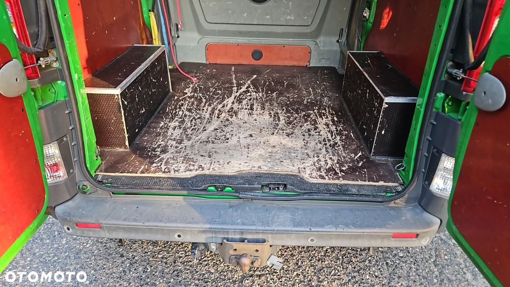 Renault Trafic 2.0 dCi 115 Combi L2H1 - 9