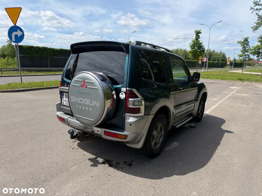 Mitsubishi Pajero - 3
