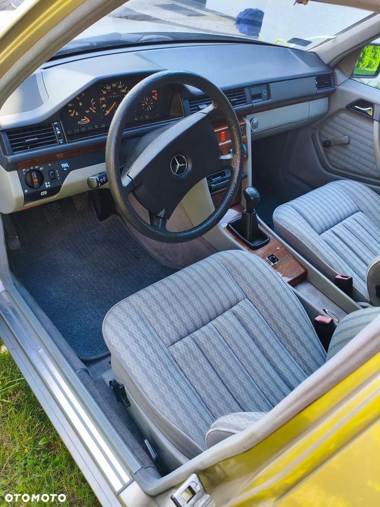 Mercedes-Benz W124 (1984-1993) ver-standard - 6
