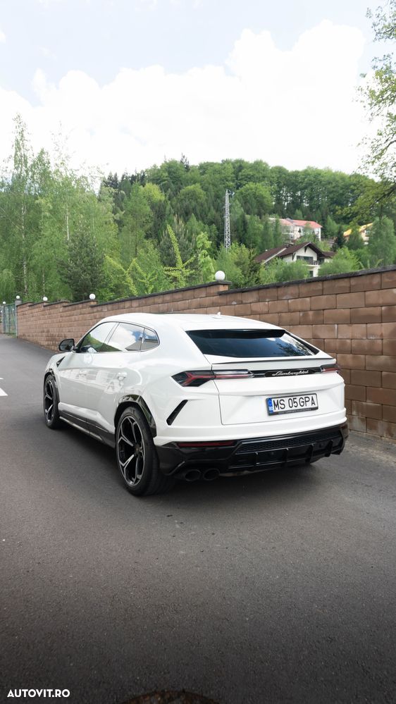 Lamborghini URUS - 4