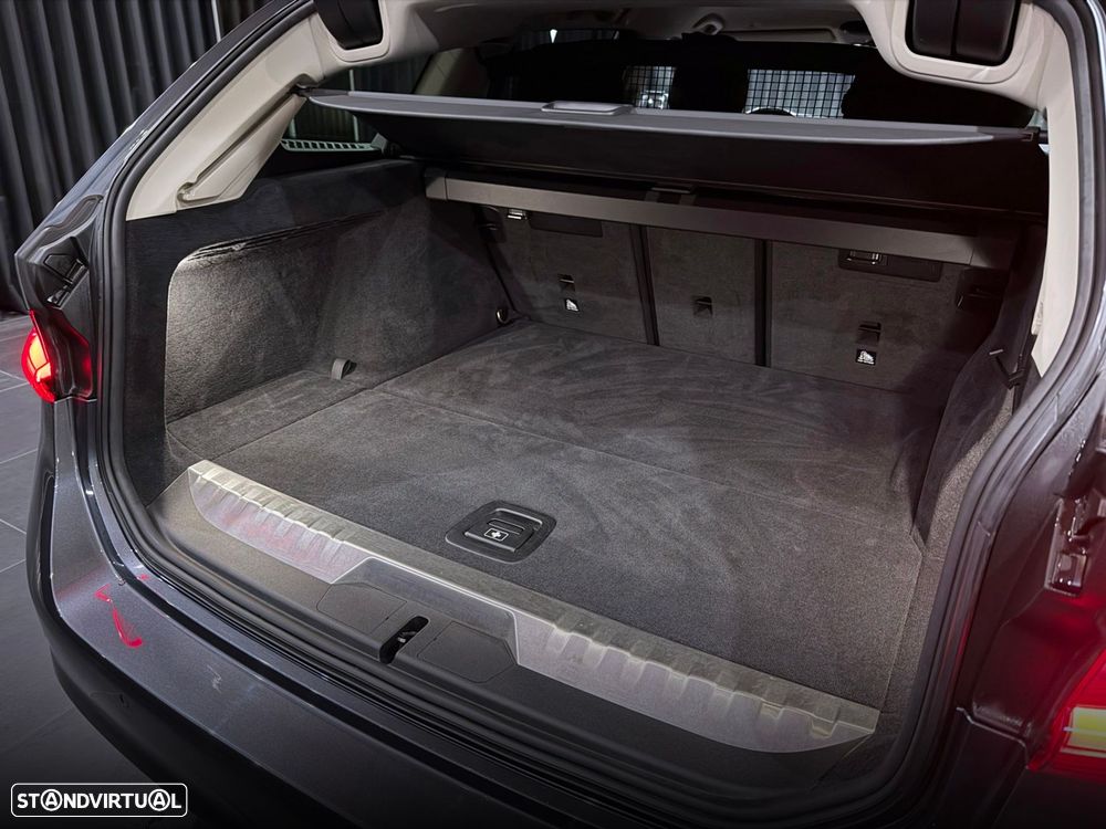 BMW 330 e Corporate Edition Auto - 39