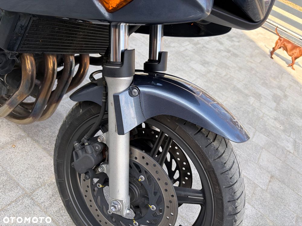 Honda CBF - 24