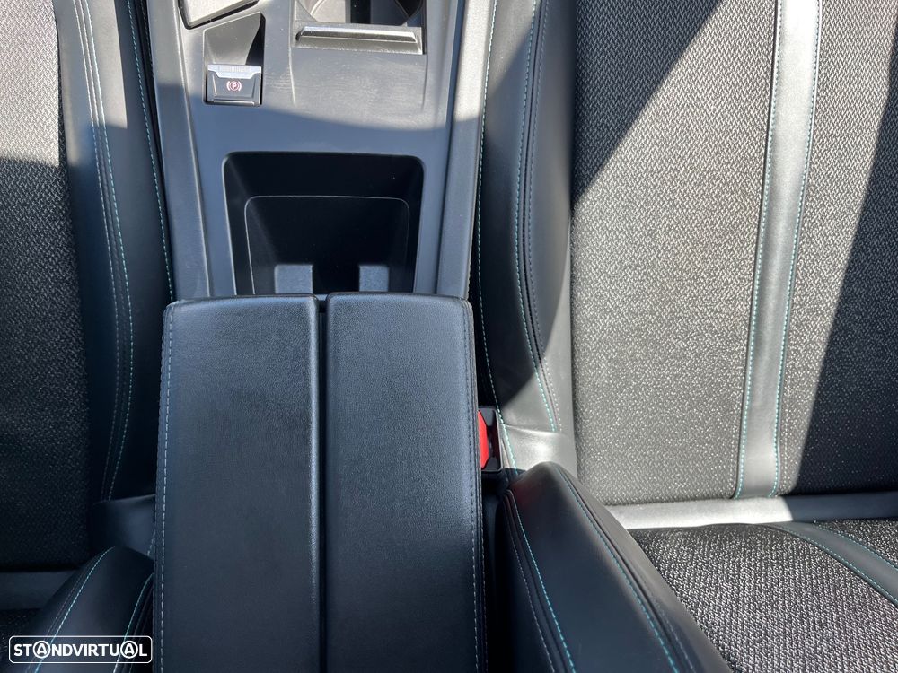 Peugeot 308 1.5 BlueHDi Allure Pack EAT8 - 37