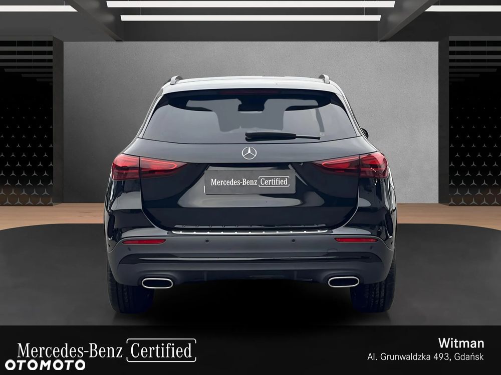 Mercedes-Benz GLA - 8