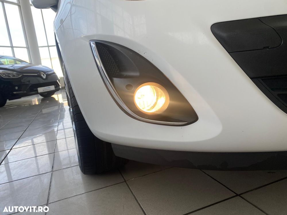 Opel Corsa 1.2 Essentia - 36