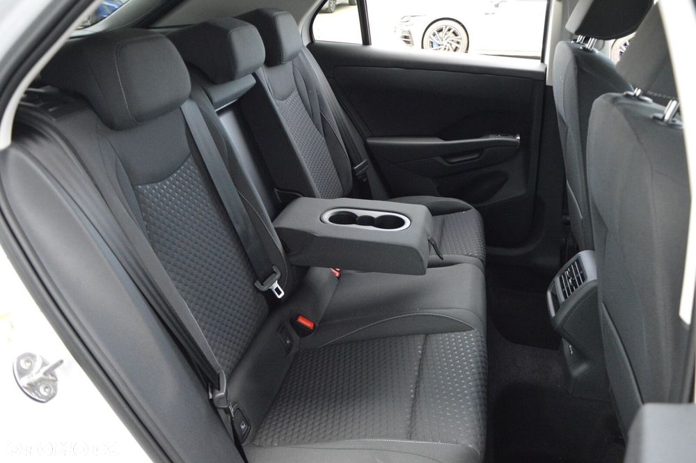Volkswagen T-Roc 1.5 eTSI Life DSG - 23