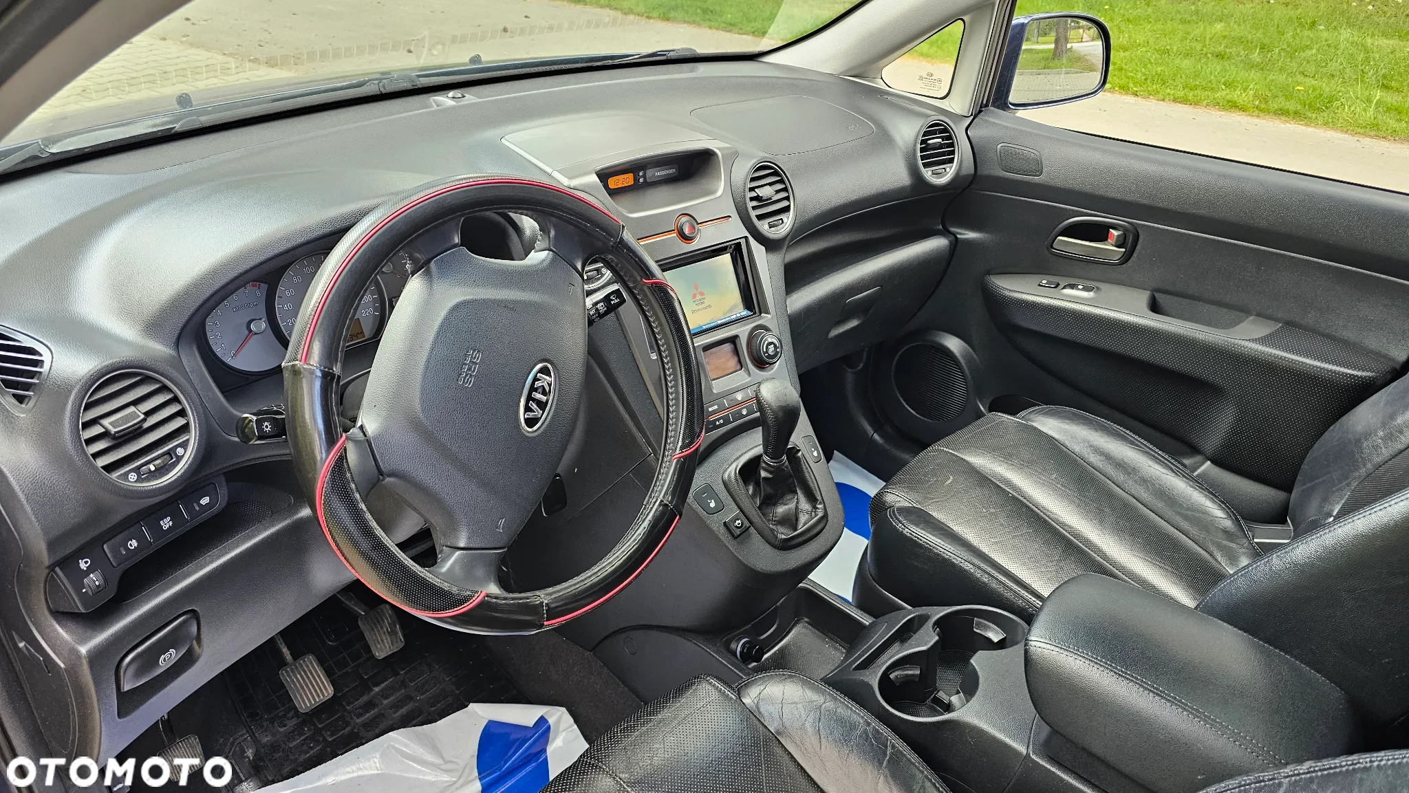 Kia Carens 2.0 EX - 16