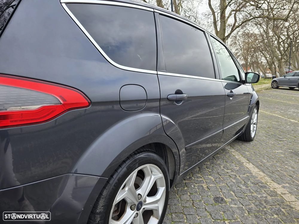 Ford S-Max 2.0 TDCi Titanium 7L - 27