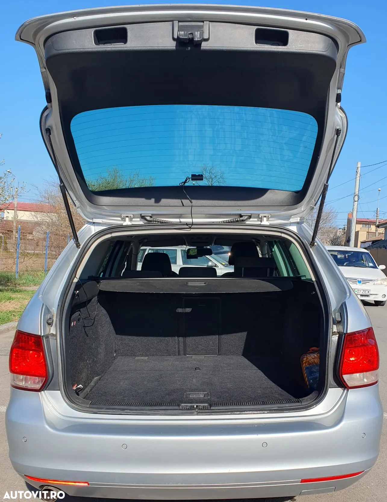 Volkswagen Golf Variant 1.6 TDI DPF BlueMotion Technology DSG Style - 13