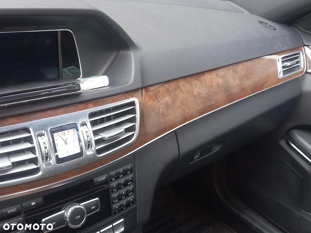 Mercedes-Benz Klasa E 220 BlueTEC 9G-TRONIC - 9