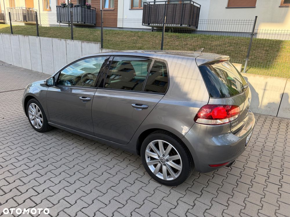 Volkswagen Golf 2.0 TDI DPF DSG Highline - 13