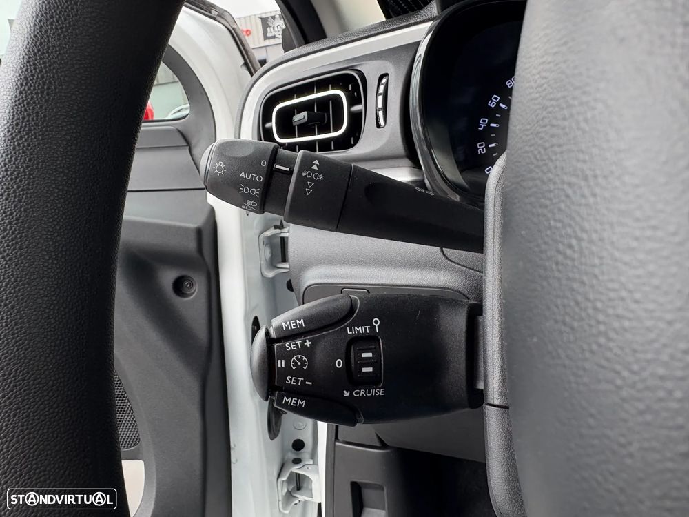 Citroën C3 1.2 PureTech Shine - 17