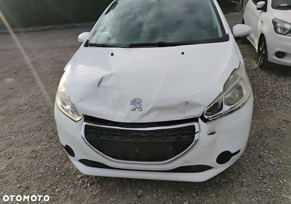 Peugeot 208 - 22
