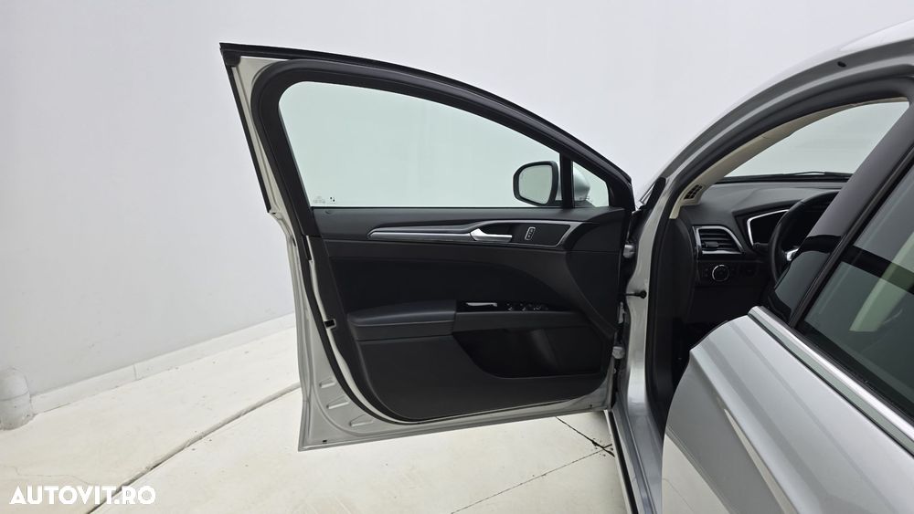 Ford Mondeo - 12