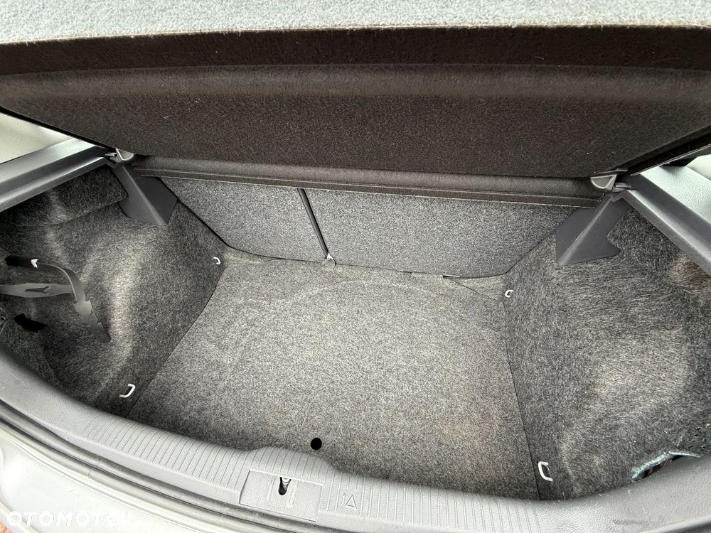 Volkswagen Polo - 22