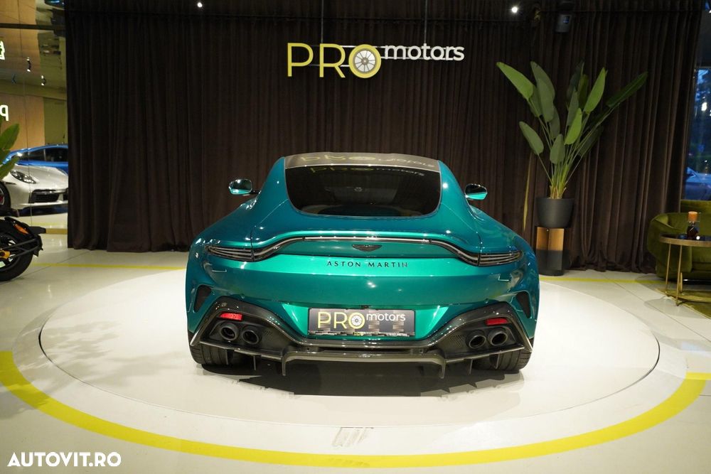 Aston Martin V8 Vantage - 6