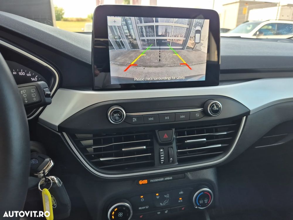 Ford Focus 1.0 EcoBoost Trend - 16