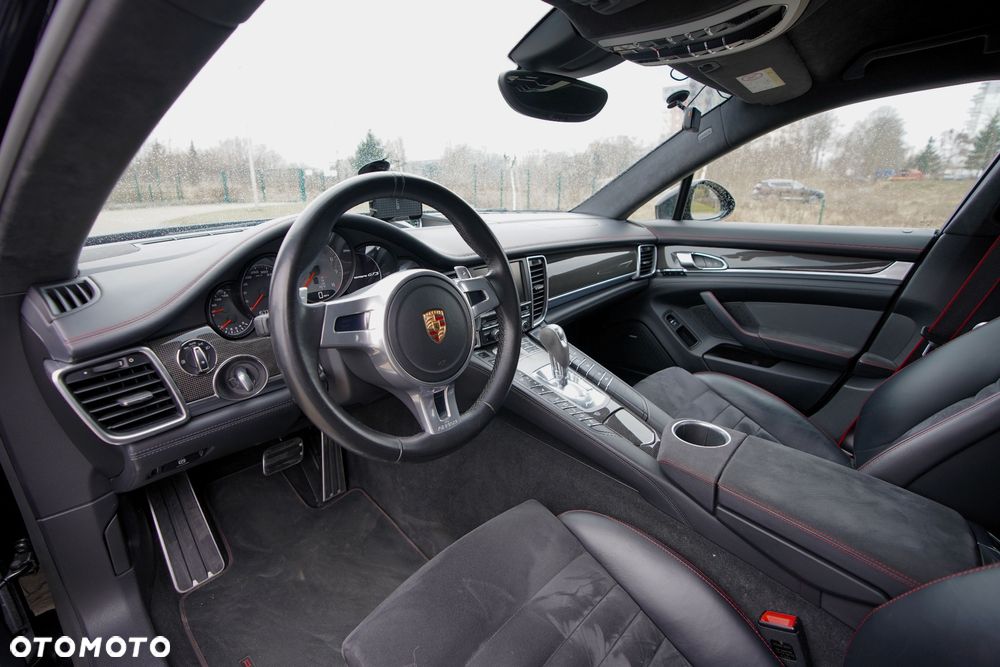 Porsche Panamera GTS - 11