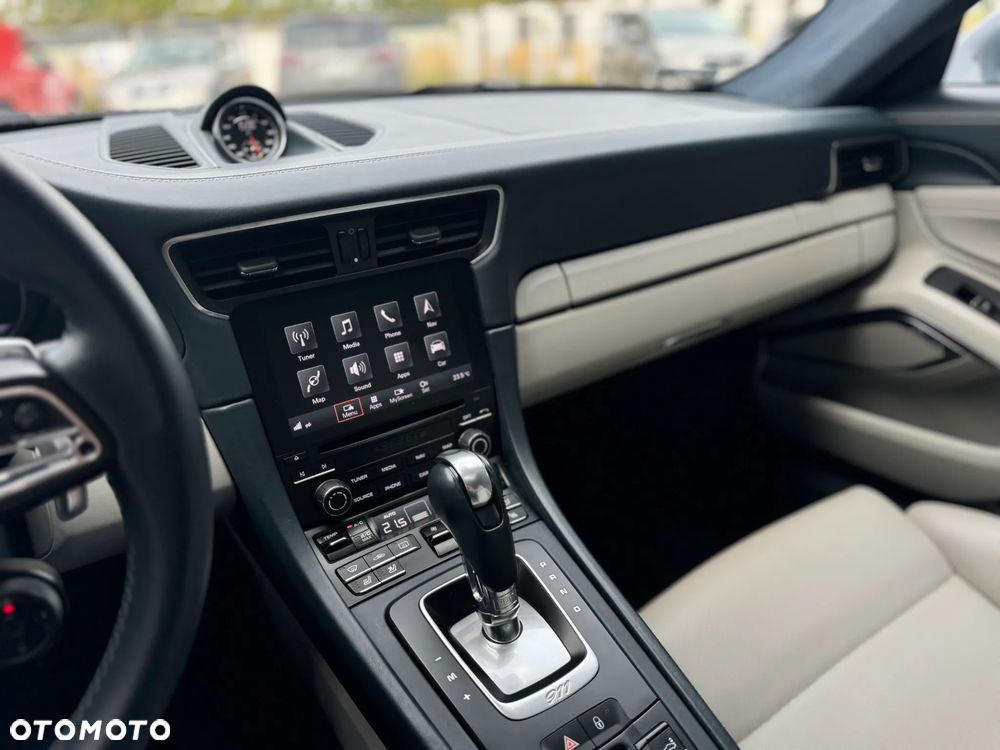 Porsche 911 Turbo S - 19