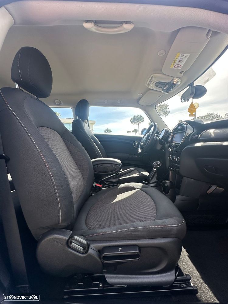 MINI 3 Portas Cooper Auto - 15