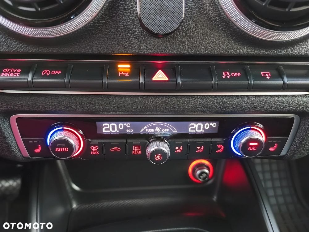 Audi A3 Sportback 2.0 TDI S tronic S line Sportpaket - 23