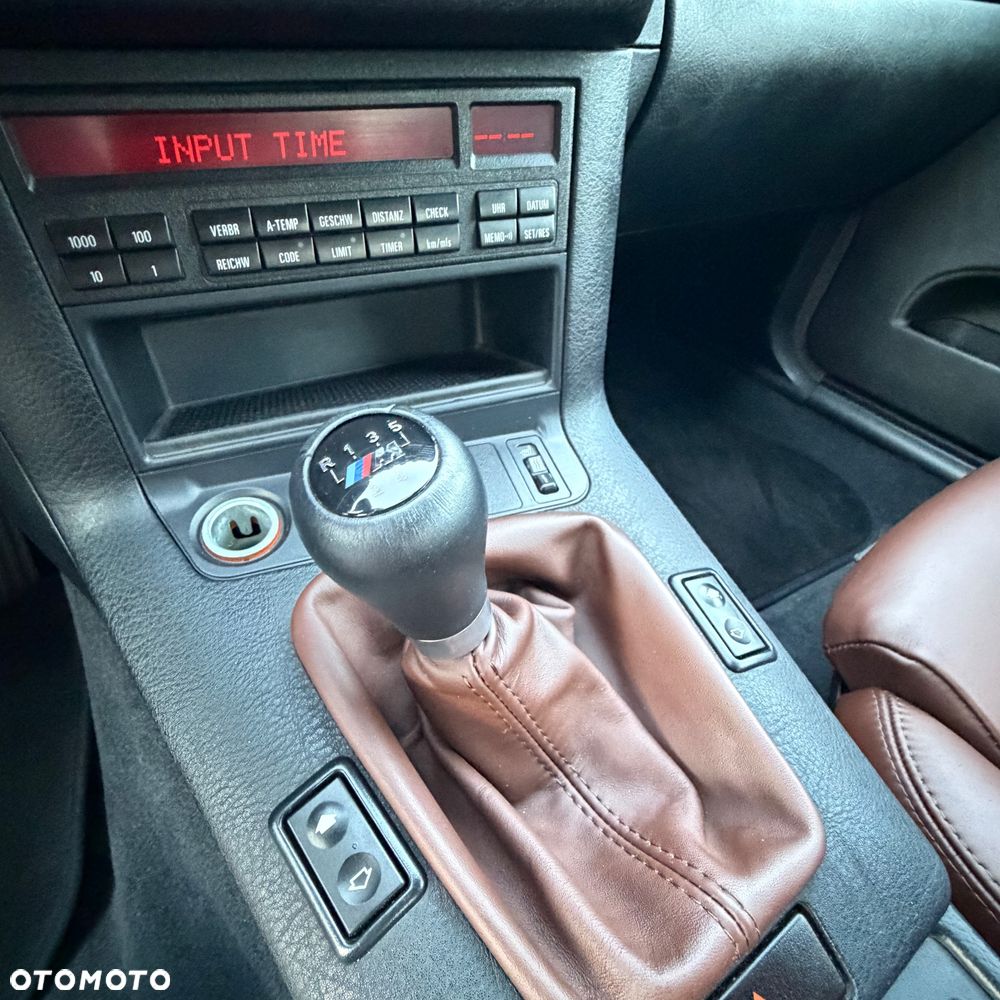 BMW Seria 3 320i - 22