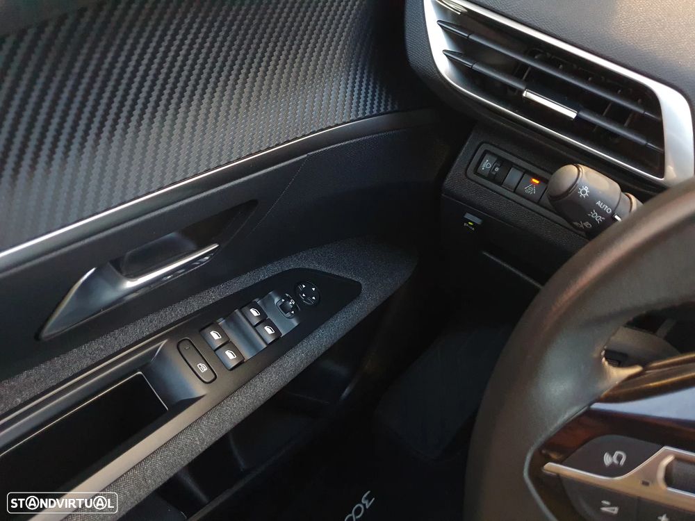Peugeot 3008 PureTech 130 Stop & Start GPF EAT8 Active - 12