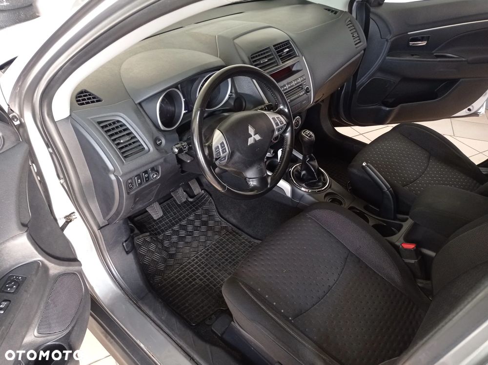 Mitsubishi ASX 1.6 Inform - 14