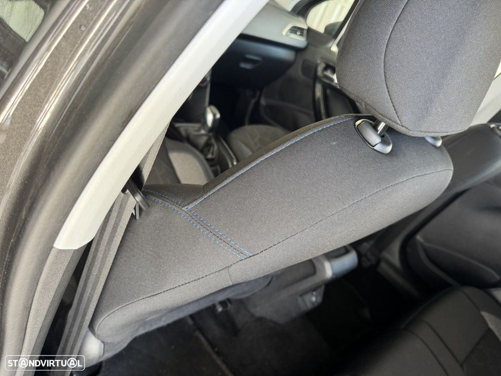 Peugeot 2008 1.2 PureTech Style - 22