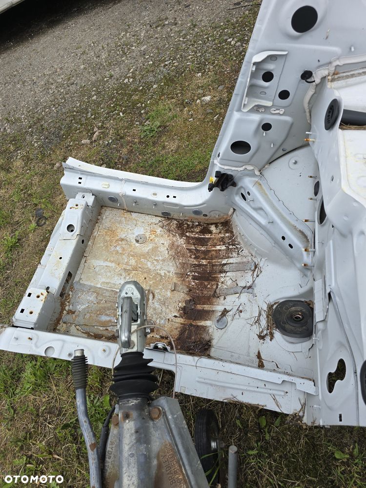 Peugeot partner lll Toyota ProAce ćwiartka lewa jak na foto. - 2