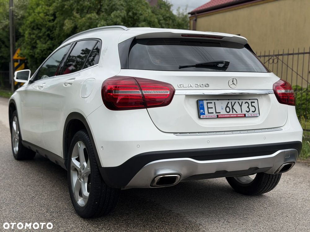Mercedes-Benz GLA 200 7G-DCT Urban - 6
