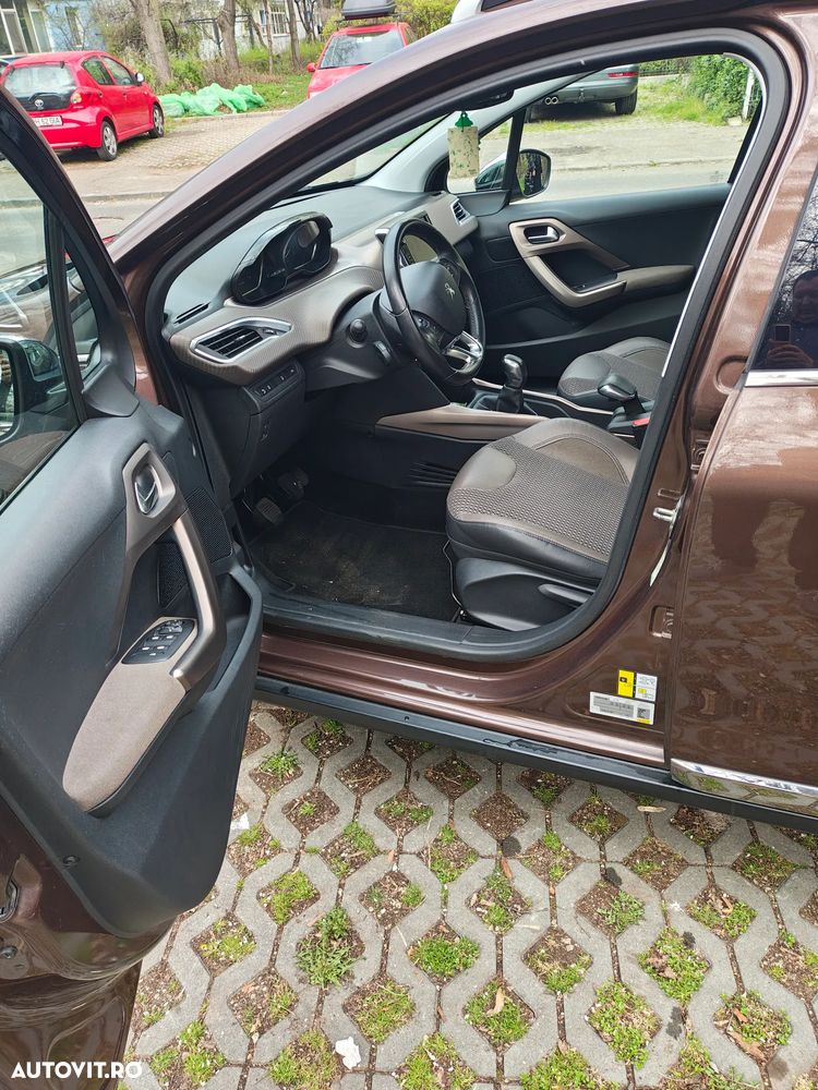 Peugeot 2008 1.2 VTi Allure - 7