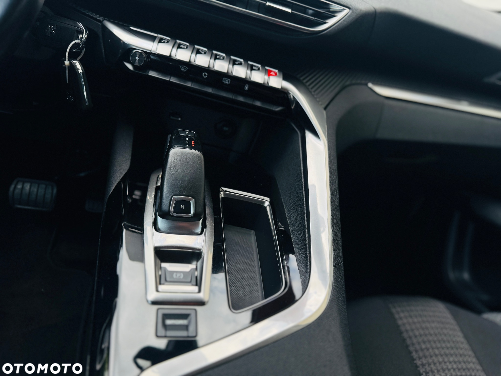 Peugeot 3008 1.5 BlueHDi Allure Pack S&S EAT8 - 16
