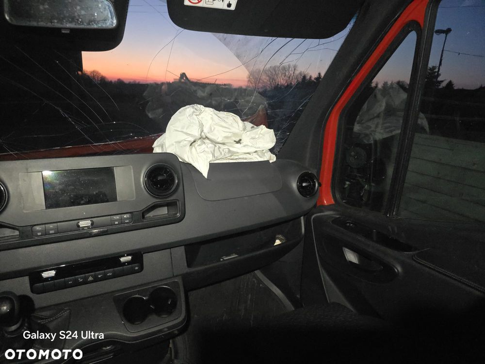 Mercedes-Benz Sprinter - 23